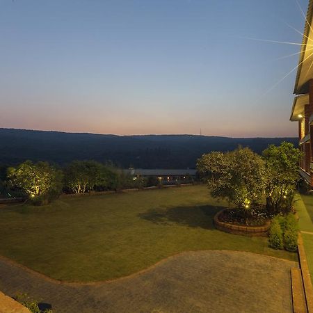 Bella Vista Resort Mahābaleshwar Exteriör bild