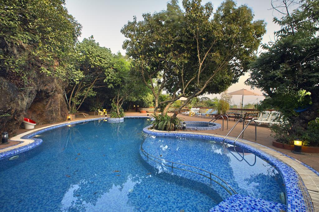 Bella Vista Resort Mahābaleshwar Exteriör bild