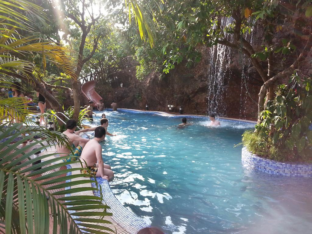 Bella Vista Resort Mahābaleshwar Exteriör bild
