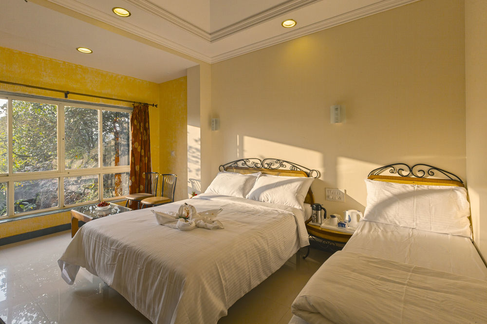 Bella Vista Resort Mahābaleshwar Exteriör bild