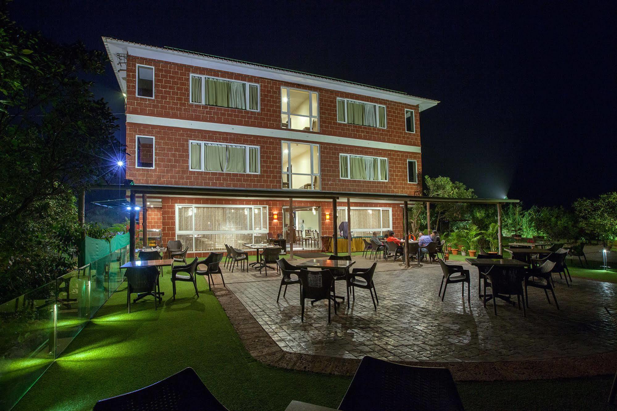 Bella Vista Resort Mahābaleshwar Exteriör bild