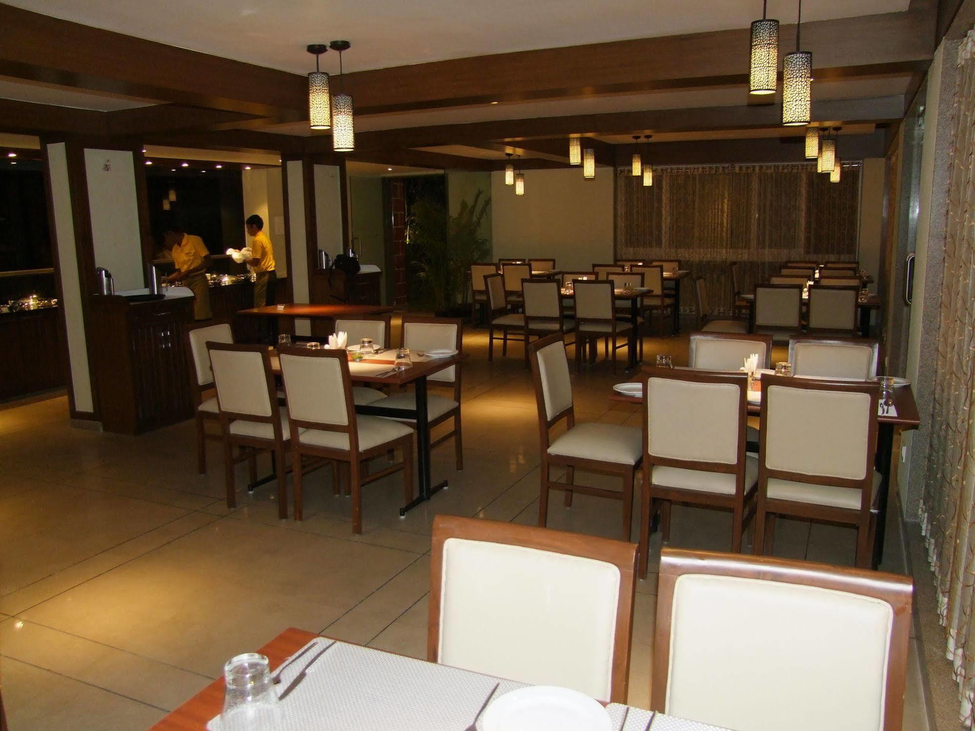 Bella Vista Resort Mahābaleshwar Exteriör bild