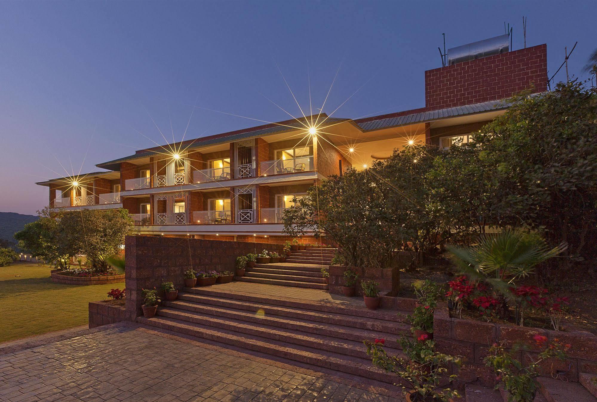Bella Vista Resort Mahābaleshwar Exteriör bild